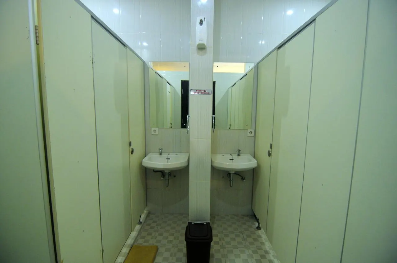 Reddoorz Hostel Near Gwk Main Gate أونغاسان